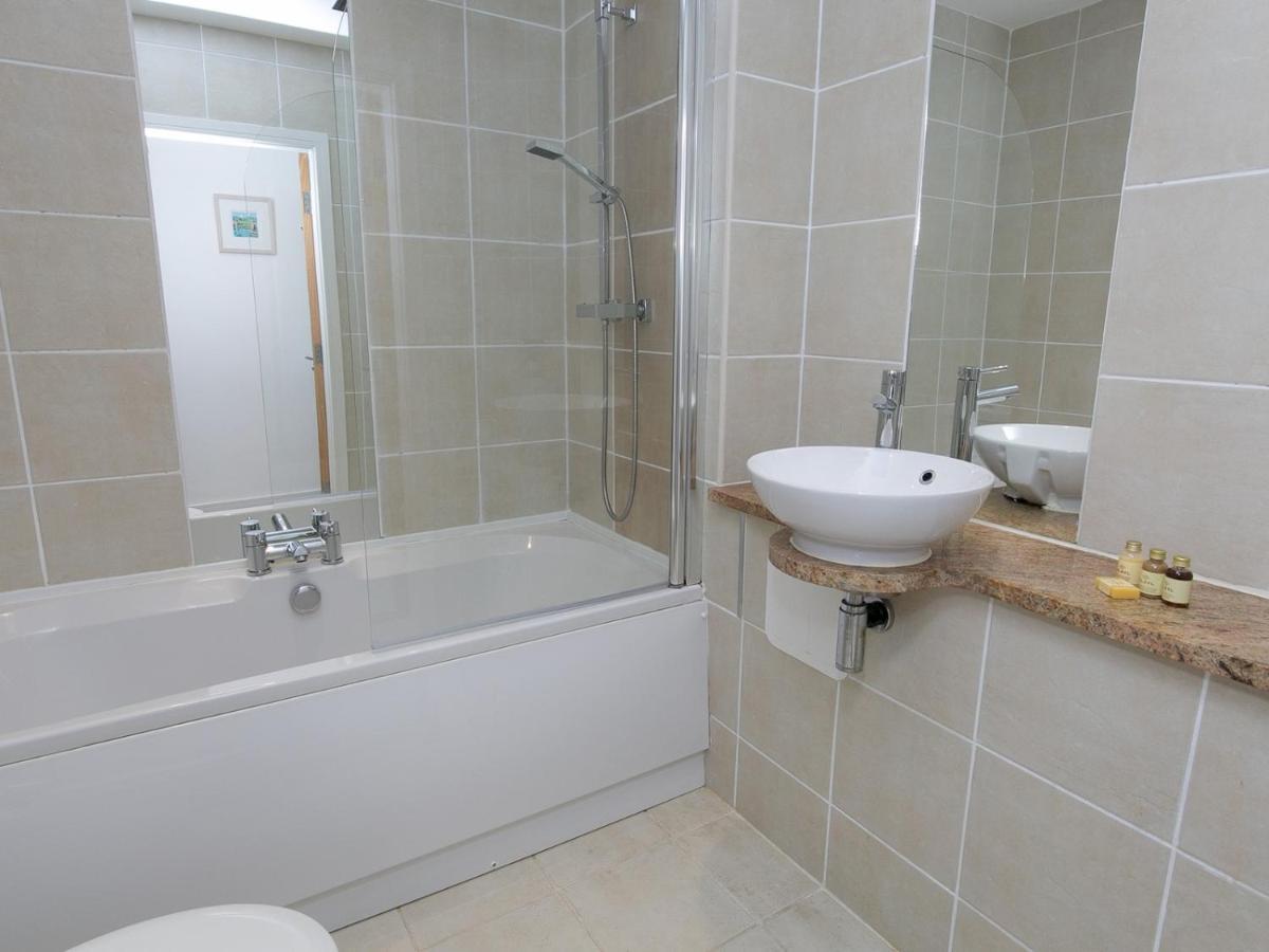 Pass The Keys 2 Bed Sea View Apartment With Balcony Parking เบนเล็ค ภายนอก รูปภาพ
